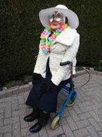 Sarah pop naar keuze levensgroot met rollator., Ophalen, Zo goed als nieuw, Abraham of Sarah