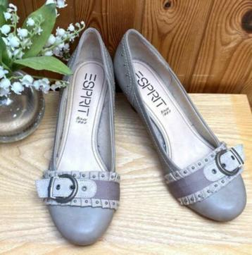 Esprit schoenen met lage hak mt 38 beschikbaar voor biedingen