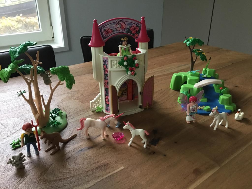 Feeëntuin, dierenverzorger met koala, prinsessentoren, Ophalen of Verzenden, Zo goed als nieuw