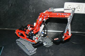 Te koop: Lego Technic Graafmachine / Excavator 8294 beschikbaar voor biedingen