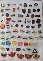 Speldjes blauwe map met honderden speldjes, Verzamelen, Speldjes, Pins en Buttons, Ophalen of Verzenden, Zo goed als nieuw, Overige onderwerpen