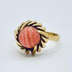 14 karaat gouden ring met cabochon geslepen streepagaat, 18 tot 19, Ophalen of Verzenden, Zo goed als nieuw, Met edelsteen