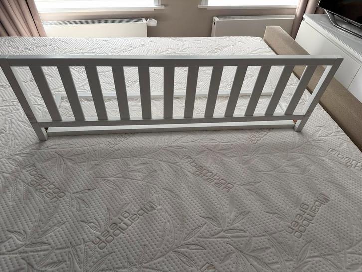 TWF Bedhek Wit - Veiligheid voor je kind, Kinderen en Baby's, Traphekjes, Gebruikt, Klemhekje, Hout, 115 cm of meer, Ophalen of Verzenden