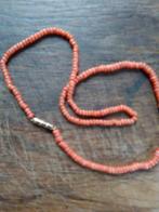 bloedkoraal ketting,gouden slot, Verzenden, Zo goed als nieuw, Rood