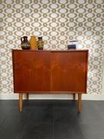 Vintage Deens compact dressoir/wandkastje met schuifdeuren 1, Ophalen, 50 tot 100 cm, 25 tot 50 cm, Gebruikt