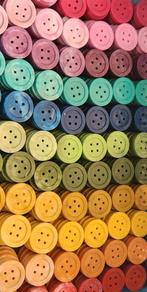 Kleurrijke Knopen van Curaçao - Met een Verhaal!, Hobby en Vrije tijd, Ophalen of Verzenden, Nieuw, Knoop of Knopen