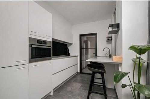 Complete Tulp keuken incl apparatuur Quooker/Inductie, Huis en Inrichting, Keuken | Complete keukens, Zo goed als nieuw, Wit, Greeploos