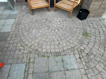 Gratis klinker tuin tegels cirkelvorm beschikbaar voor biedingen