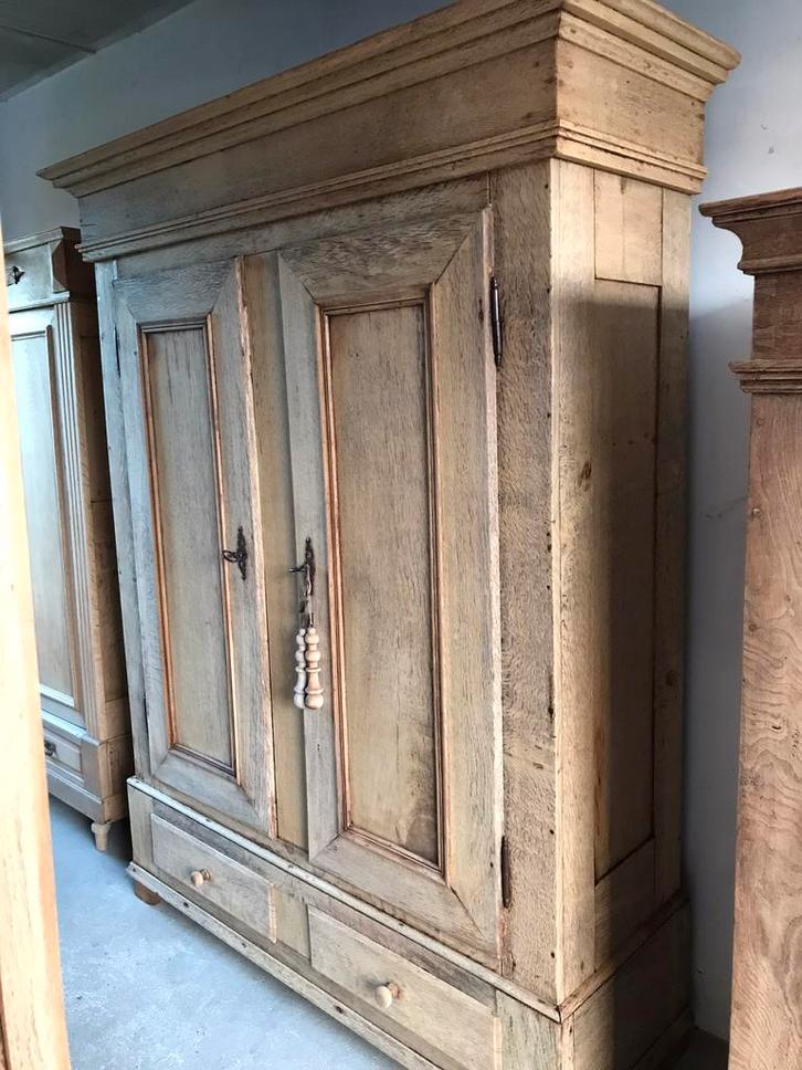 Antieke oud eiken geloogde kast 1850 demontabel, Antiek en Kunst, Antiek | Meubels | Kasten, Ophalen