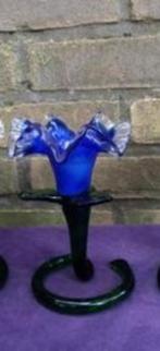 glazen kandelaar blauwe bloem met groene steel en blad, Nieuw, Ophalen of Verzenden, Kandelaar
