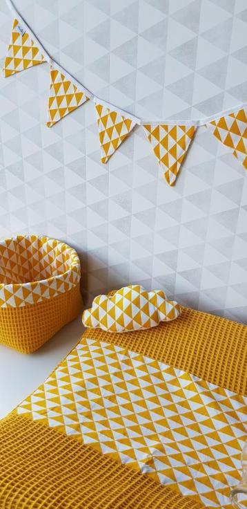 mini slinger kinderkamer okergeel maciel 1 meter beschikbaar voor biedingen