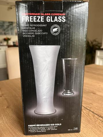 Vriesglas. (voor ijskoude drank) beschikbaar voor biedingen