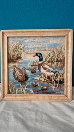 Geborduurde eenden in lijst kleurrijk 26,5 x 26 cm, Antiek en Kunst, Ophalen of Verzenden