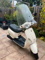 Beige Riva scooter, Ophalen, Riva scooter, Benzine