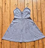 Lichtgrijs velours jurkje mt 36 merk Coolcat, Ophalen of Verzenden, Zo goed als nieuw, Coolcat, Maat 36 (S)