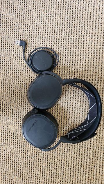 Steelseries Arctis 9 Draadloos beschikbaar voor biedingen