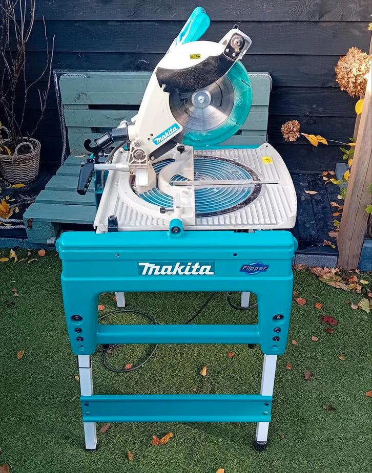 Makita LF1000 flipper  - afkortzaag - zaagtafel 260mm, Doe-het-zelf en Verbouw, Gereedschap | Zaagmachines, Gebruikt, Afkortzaag