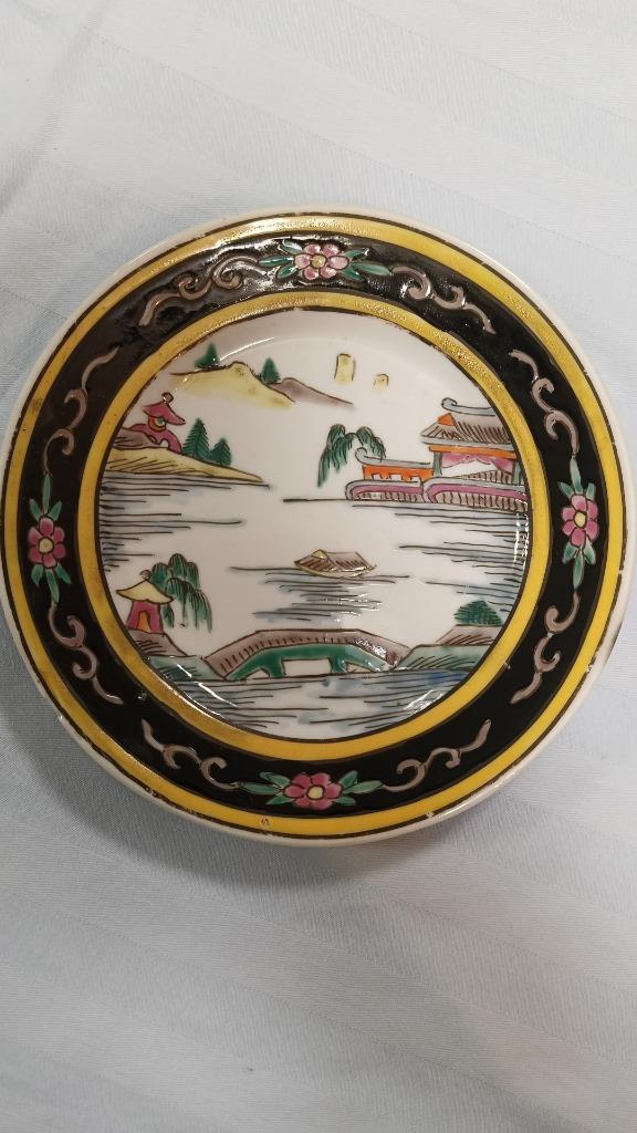 Oosters wandbord met handgeschilderd landschap – 18 cm, Antiek en Kunst, Antiek | Wandborden en Tegels, Ophalen of Verzenden