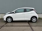 Toyota Aygo 1.0 VVT-i x-play Automaat, weinig km!, airco!, Auto's, Toyota, Stof, Gebruikt, Elektrische ramen, 4 stoelen