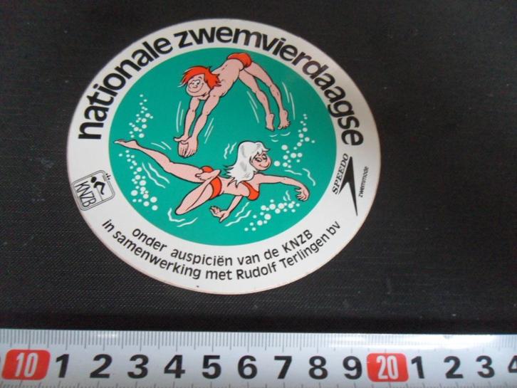 sticker KNZB Nationale zwemvierdaagse  SPEEDO groen, Verzamelen, Stickers, Zo goed als nieuw, Ophalen