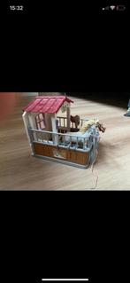 Schleich stal met paard en toebehoren, Ophalen of Verzenden, Zo goed als nieuw, Toebehoren