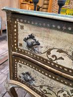 Sierlijk Florentijns Kastje / Ladekast, Ophalen