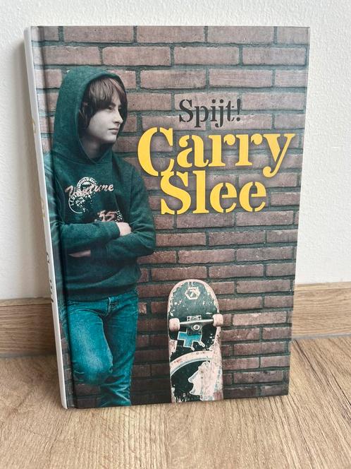Carry Slee - Spijt!, Boeken, Kinderboeken | Jeugd | 13 jaar en ouder, Zo goed als nieuw, Ophalen of Verzenden