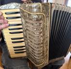 Mooie Mirandelli Accordeon met Originele Koffer, Muziek en Instrumenten, Gebruikt, Overige formaten, Toetsaccordeon, Met koffer