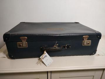 K469 VINTAGE jaren 50 koffer van geperst karton beschikbaar voor biedingen