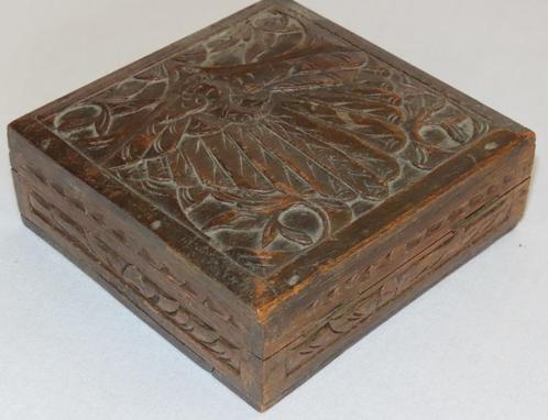Antiek bewerkt houten kistje, Antiek en Kunst, Antiek | Woonaccessoires, Verzenden