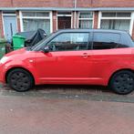 Suzuki Swift 1.3 3D 2005 Rood, Stof, 31 €/maand, 1328 cc, Swift