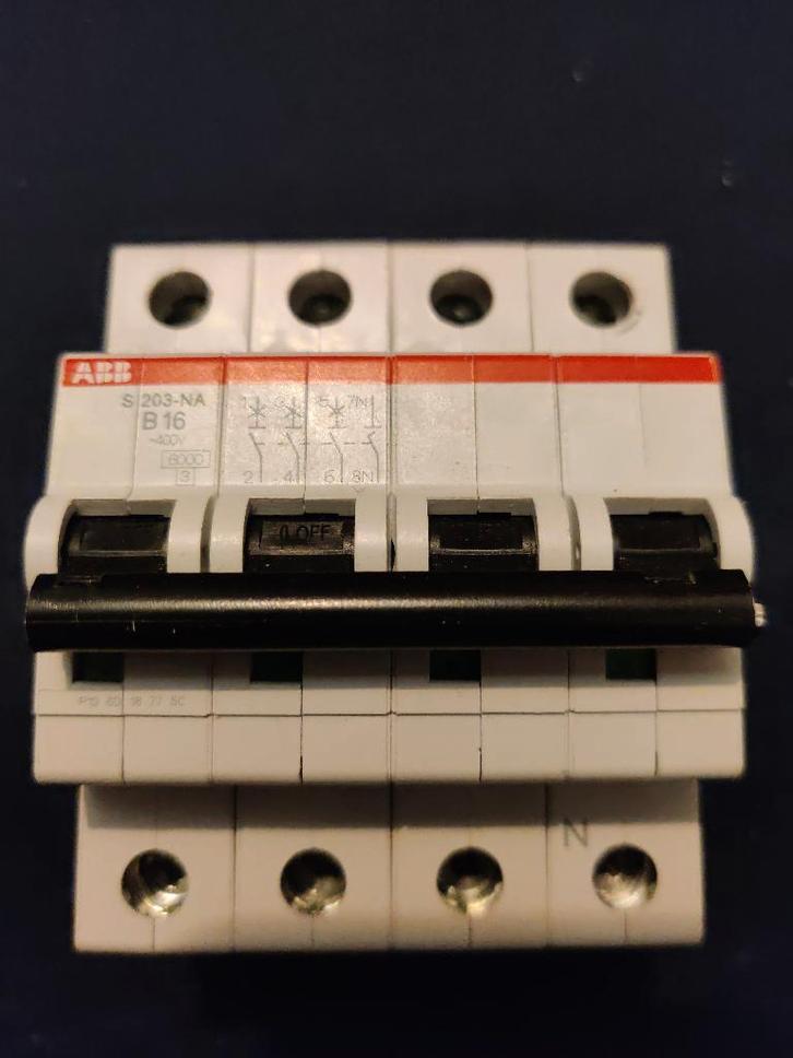 ABB Krachtgroep B16 S203-NA 2CDS253103R0165, Hobby en Vrije tijd, Elektronica-componenten, Ophalen of Verzenden