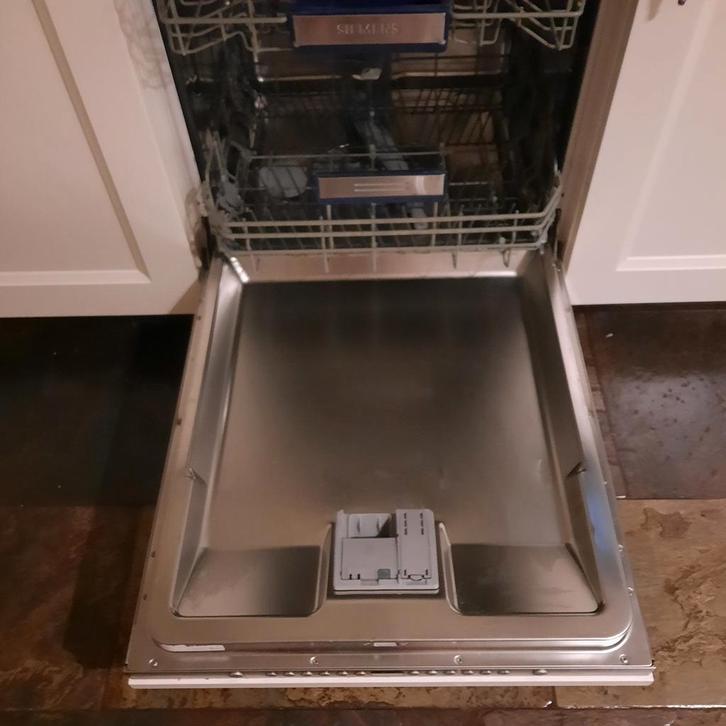 Te koop:- Siemens afwasmachine type SX66M051EU, Witgoed en Apparatuur, Vaatwasmachines, Gebruikt, Inbouw, 85 tot 90 cm, 60 cm of meer