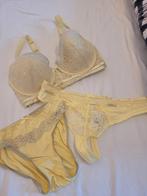 lingerie setje  85 E met string en slip maat L, Ophalen of Verzenden, Geel, Setje