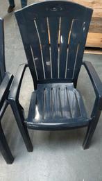 2 stapelbare  tuin stoelen, Ophalen, Zo goed als nieuw, Kunststof