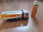 Modelauto + benzinepomp, Hobby en Vrije tijd, Modelauto's | 1:18, Ophalen, Bburago
