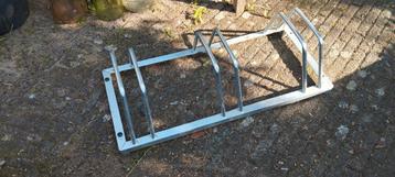 Fietsenrek B88 x D40 x H25 beschikbaar voor biedingen