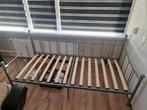 Slaapbank metaal grijs 90x200, Ophalen, 90 cm, Eenpersoons, Zo goed als nieuw
