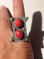 Aparte ring, Sieraden, Tassen en Uiterlijk, Ringen, Zwanensingel 239, Zo goed als nieuw, 17 tot 18, Opallove