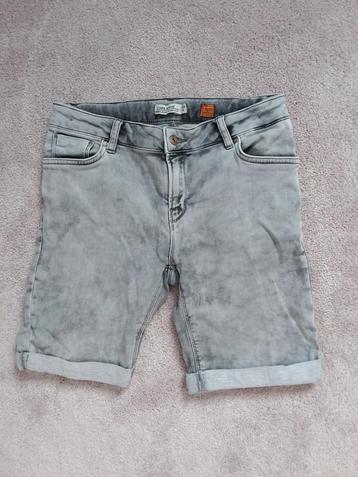 Cars denim short maat 14 nieuwstaat  beschikbaar voor biedingen
