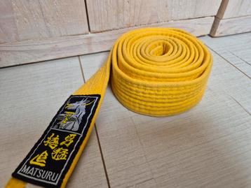 Gele vechtsport budo band 240 ( Matsuru)  beschikbaar voor biedingen