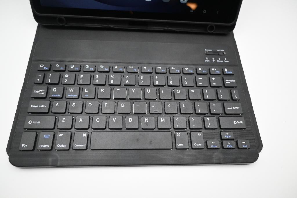 Samsung Tab A9 64GB 5G (Cellular) 2025 + toetsenbord, 10 inch, Gebruikt, Ophalen of Verzenden, Samsung