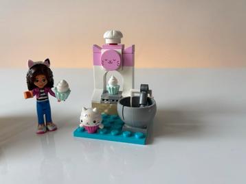 Lego 10785 Gabby's Dollhouse Cakey's Creaties beschikbaar voor biedingen