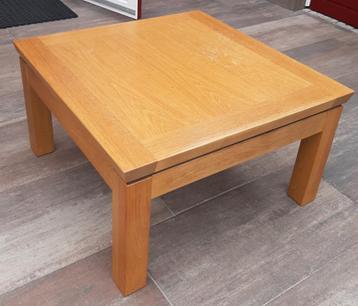 kleine licht eiken salontafel 80x80x45cm beschikbaar voor biedingen