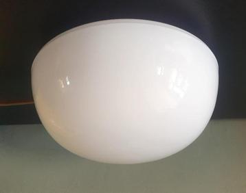 Vintage Witte opaline plafondlamp -  Frankrijk - 20 cm beschikbaar voor biedingen
