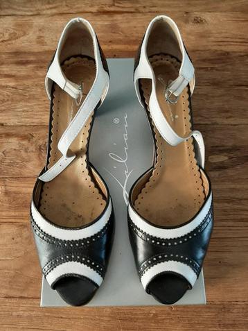 Lilian open teen hoge hak schoenen zwart/ wit, mt. 41 beschikbaar voor biedingen