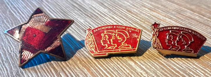 Pins Unie van Pioniers van Joegoslavië, Verzamelen, Speldjes, Pins en Buttons, Gebruikt, Speldje of Pin, Overige onderwerpen, Ophalen of Verzenden