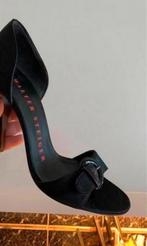 Walter Steiger iconic Royal Black Ribbon pump size: 39, Kleding | Dames, Schoenen, Nieuw, Ophalen of Verzenden