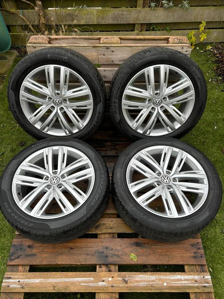 Originele Volkswagen Tiguan Auckland 5x112 19 Inch Winter, Auto-onderdelen, Banden en Velgen, Banden en Velgen, Winterbanden, 19 inch