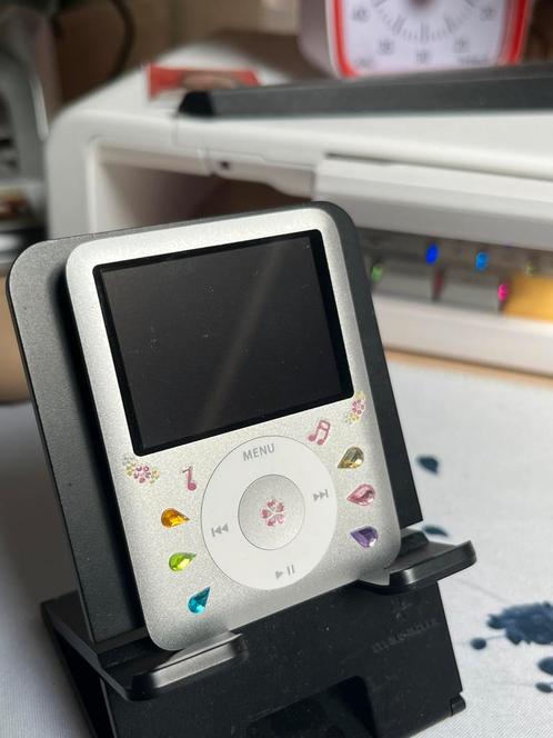 iPod Nano 4GB Zilver, Audio, Tv en Foto, Mp3-spelers | Apple iPod, Zo goed als nieuw, Nano, 2 tot 10 GB, Ophalen of Verzenden